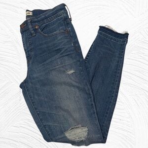 Madewell 9” High Rise Skinny Distressed Jeans Size 28